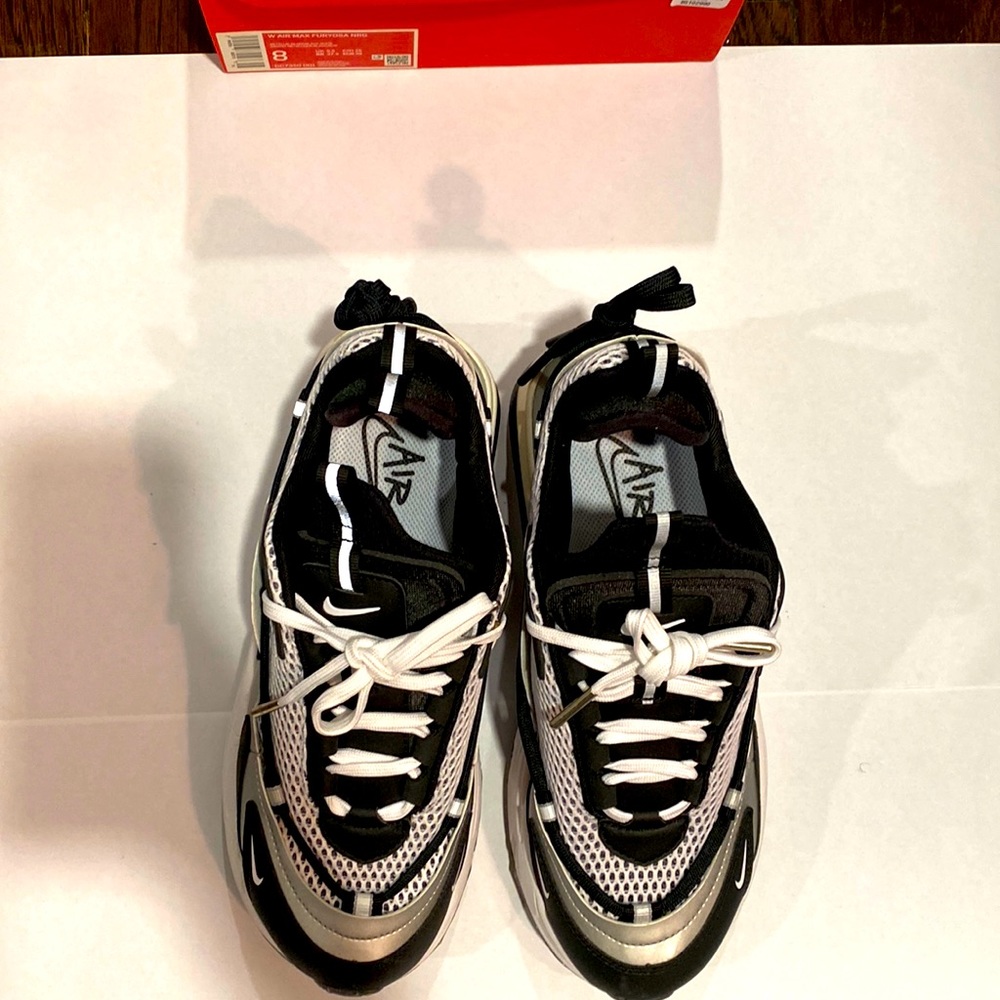 Like New Nike Airmax Furyosa